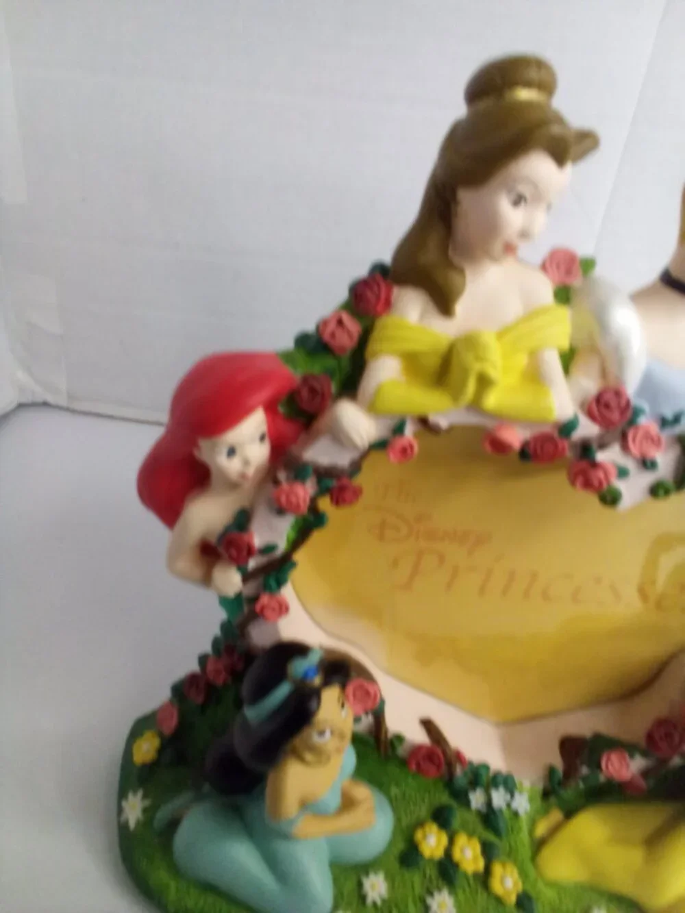 Disney Parks 3D Sculpted Picture Frame Princesses Heart Shape 8